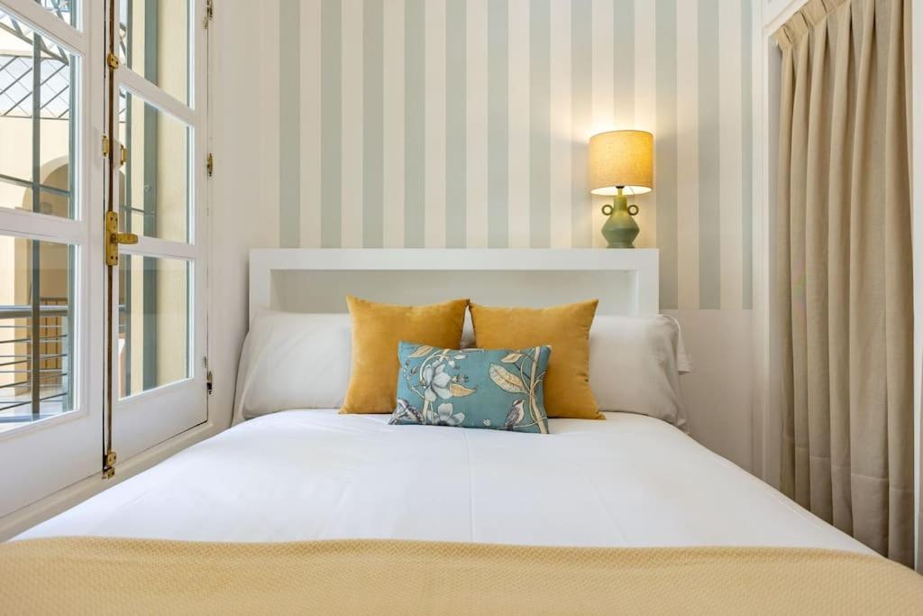 Conde Ibarra Deluxe By Valcambre Appartement Sevilla Buitenkant foto